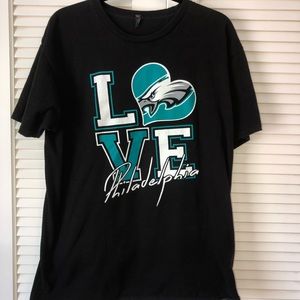 Philadelphia Eagles LOVE T Shirt Large